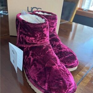 UGG Australia Crushed Velvet Classic Mini Boot Fig 1090871 Women's Sheepskin